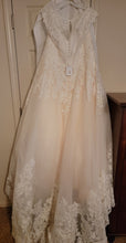 Load image into Gallery viewer, David&#39;s Bridal &#39;9WG3850 IvyCha&#39; wedding dress size-20 NEW
