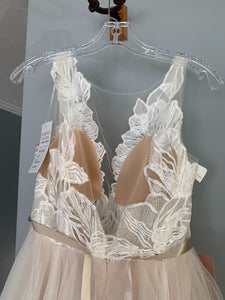 BHLDN '13720R' wedding dress size-02 NEW
