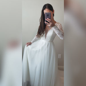 Custom Boutique 'Ivory Lace Dress with Plunge and Elegant Back' wedding dress size-06 NEW
