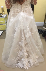 Essense of Australia 'IVMC-PL' wedding dress size-10 PREOWNED