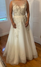 Load image into Gallery viewer, LIANCARLO &#39;6842&#39; wedding dress size-10 NEW
