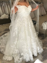 Load image into Gallery viewer, Allure Bridals &#39;C603&#39;
