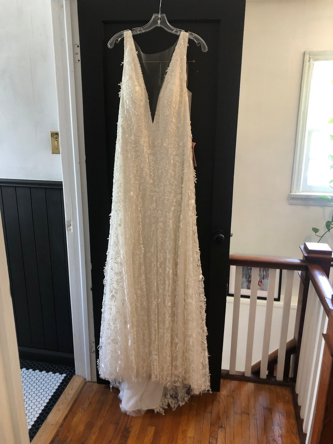 Jenny Yoo 'Lourdes Gown-style 12060b' wedding dress size-16 NEW