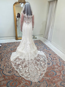 Stella York '7066' wedding dress size-06 PREOWNED