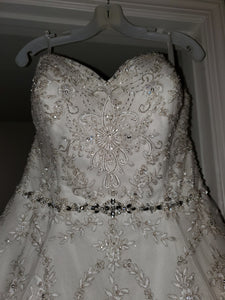 alfred angelo 'Tiana Disney Princess' wedding dress size-16 PREOWNED