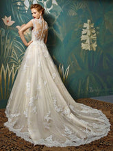 Load image into Gallery viewer, Enzoani &#39;Jadis&#39; size 16 new wedding dress back view on model
