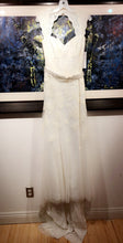 Load image into Gallery viewer, David&#39;s Bridal &#39;Cap sleeve Lace Trumpet&#39; wedding dress size-12 NEW
