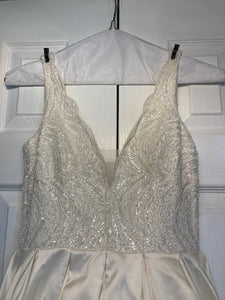 Modern Trousseau 'BENTLEY' wedding dress size-00 PREOWNED