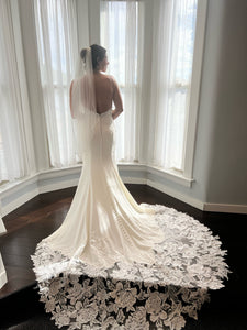 Essense of Australia 'D3458' wedding dress size-02 NEW