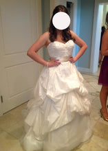 Load image into Gallery viewer, Watters &#39;Belmont&#39; wedding dress size-08 PREOWNED
