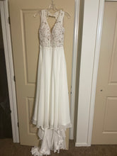 Load image into Gallery viewer, Maggie Sottero &#39;Gabriella &#39; wedding dress size-08 NEW
