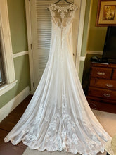 Load image into Gallery viewer, JUSTIN ALEXANDER &#39;88058&#39; wedding dress size-10 NEW
