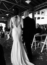 Load image into Gallery viewer, Vera Wang &#39;Pricilla&#39; size 4 used wedding dress back view on model
