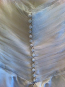 Peter Langner customized 'Dolem' Wedding Dress - Peter Langner - Nearly Newlywed Bridal Boutique - 4