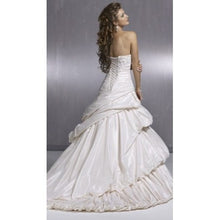 Load image into Gallery viewer, Maggie Sottero &#39;Hampton&#39; - Maggie Sottero - Nearly Newlywed Bridal Boutique - 4
