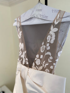 Oscar de la Renta 'Sleeveless Faille Gown with Floral Embroidered Bodice'