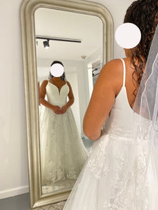 Essense of Australia 'D2810' wedding dress size-12 PREOWNED
