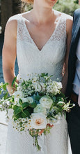 Load image into Gallery viewer, Watters &#39;Willowby- Brighton&#39; size 8 used wedding dress front view close up
