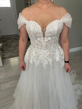 Load image into Gallery viewer, Maggie Sottero &#39;Mavis&#39; wedding dress size-08 NEW
