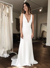 Load image into Gallery viewer, Alexandra Grecco &#39;Stevie&#39; size 4 used wedding dress front view on bride
