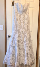 Load image into Gallery viewer, Demetrios &#39;Illisa&#39; size 10 new wedding dress front view on hanger
