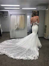 Load image into Gallery viewer, Morilee &#39;Circe&#39; wedding dress size-00 NEW
