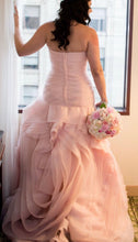 Load image into Gallery viewer, Vera Wang White &#39;Blush Pink&#39; size 12 used wedding dress back view on bride
