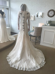 Allure Bridals 'Allurem 586' size 6 new wedding dress back view on bride