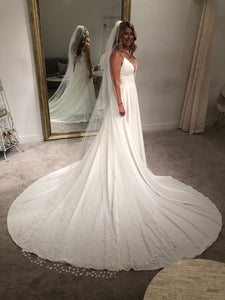 Aesling 'Orenda' wedding dress size-06 NEW