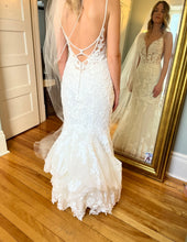 Load image into Gallery viewer, Eddy K. &#39;Selena DR2210&#39; wedding dress size-04 NEW
