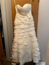 Load image into Gallery viewer, Judd Waddell &#39;Unsure- I don’t remember &#39; wedding dress size-08 PREOWNED
