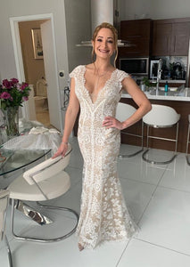 Monique Lhuillier 'Arden' wedding dress size-04 PREOWNED