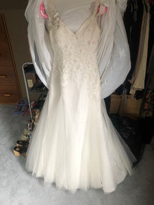 n/a 'n/a' wedding dress size-04 PREOWNED