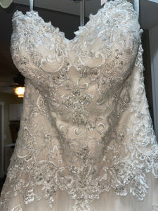 Jewel 'V3836' wedding dress size-08 PREOWNED
