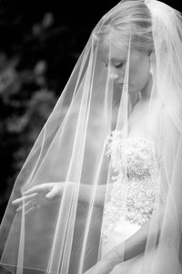 Monique Lhuillier 'Wallis' wedding dress size-00 PREOWNED