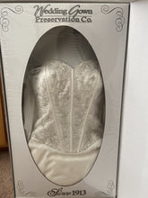 Load image into Gallery viewer, Custom &#39;A Line&#39; size 4 used wedding dress view in box
