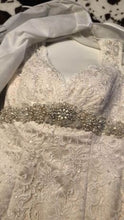 Load image into Gallery viewer, David&#39;s Bridal &#39;T9612&#39; wedding dress size-12 NEW
