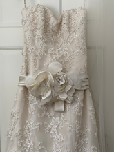 Load image into Gallery viewer, Sottero and Midgley &#39;Suzette (JSM1393)&#39; wedding dress size-04 NEW
