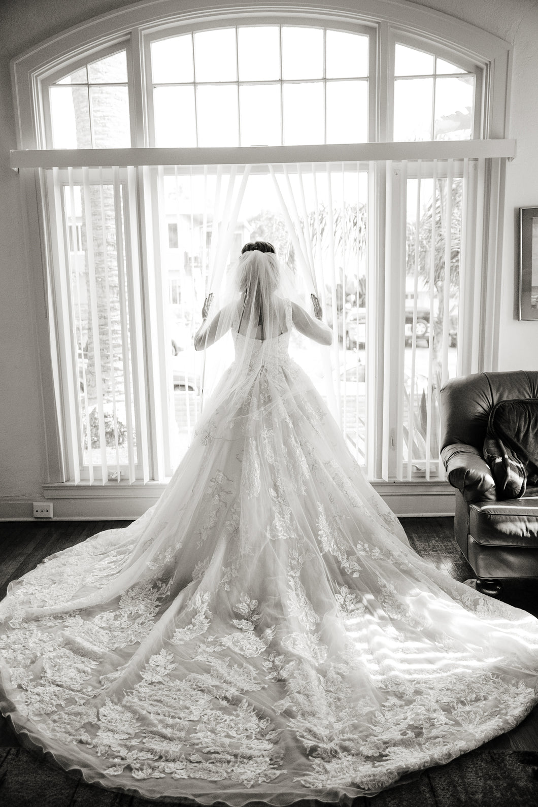 Demetrios 'Platinum Style DP358 – ADA' wedding dress size-06 PREOWNED