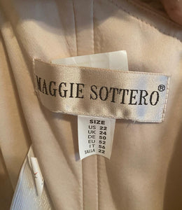 Maggie Sottero 'Shelissa' wedding dress size-12 SAMPLE
