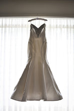 Load image into Gallery viewer, Victor Harper Couture &#39;206&#39; - victor Harper Couture - Nearly Newlywed Bridal Boutique - 5
