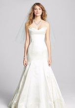 Load image into Gallery viewer, Reem Acra &#39;Iris&#39; - Reem Acra - Nearly Newlywed Bridal Boutique - 2
