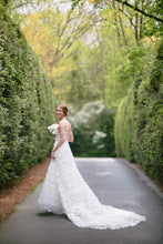 Load image into Gallery viewer, Mira Zwillinger &#39;Suri gown&#39; wedding dress size-02 PREOWNED
