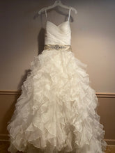 Load image into Gallery viewer, Justin Alexander &#39;Tiered Ruffle Dress&#39; wedding dress size-12 NEW
