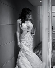 Load image into Gallery viewer, Ines Di Santo &#39;Vision&#39; size 4 used wedding dress front view on bride

