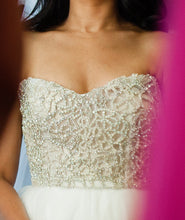 Load image into Gallery viewer, Hayley Paige &#39;Josie&#39; - Hayley Paige - Nearly Newlywed Bridal Boutique - 2
