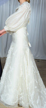 Load image into Gallery viewer, Vera Wang Devon Silk Organza Gown with Bolero - Vera Wang - Nearly Newlywed Bridal Boutique - 3

