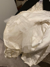 Load image into Gallery viewer, White Pure Couture by Jodi Moylan &#39;P784SS&#39;
