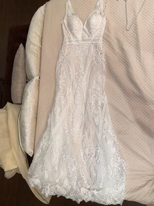 Cosmobella 'mermaid' wedding dress size-06 PREOWNED