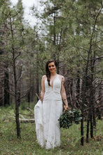 Load image into Gallery viewer, Rue de seine &#39;Cosmic Coralee&#39; wedding dress size-10 PREOWNED
